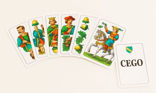 Cego spielen im Kirschenhof